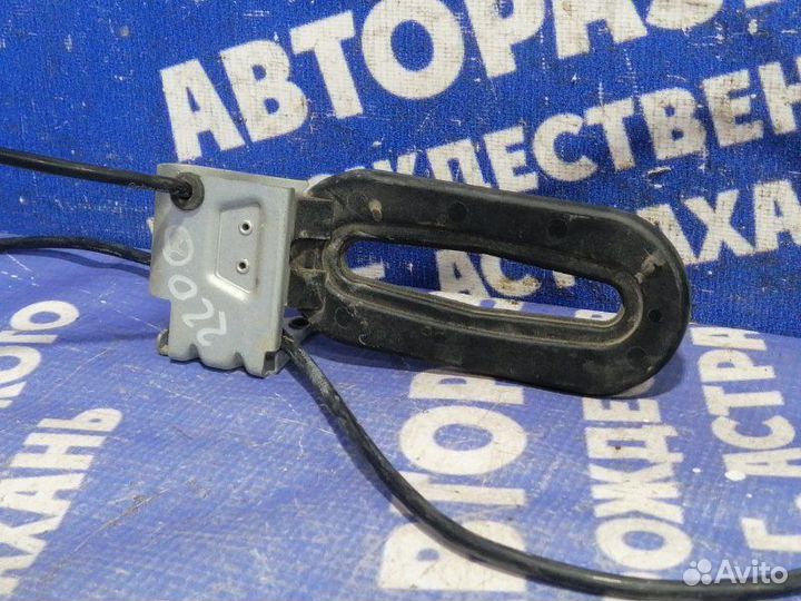 Антенна Mercedes-Benz W220 седан 2001