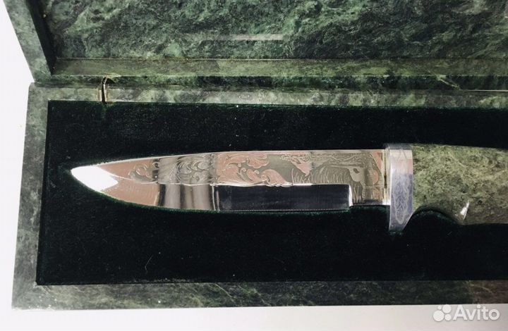 Нож Златоуст в футляре из змеевика