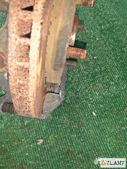 Ступица передняя правая nissan note