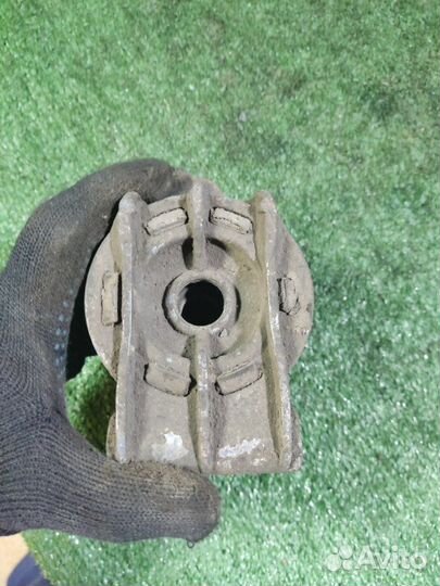 Опора кпп Opel Astra H