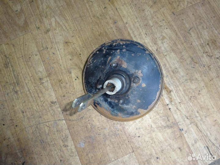 Усилитель тормозов вакуумный Volkswagen Passat B