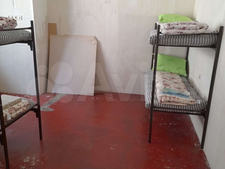 Комната 100 м², 2/2 эт.
