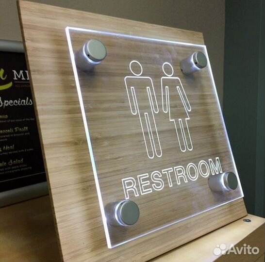 Лазерная резка по лереву