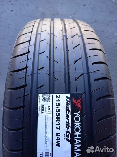 Yokohama BluEarth-GT AE-51 215/55 R17 94W