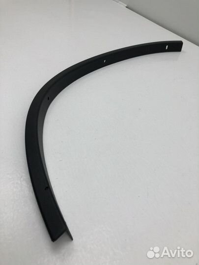 Накладка переднего крыла правого Nissan Terrano 3
