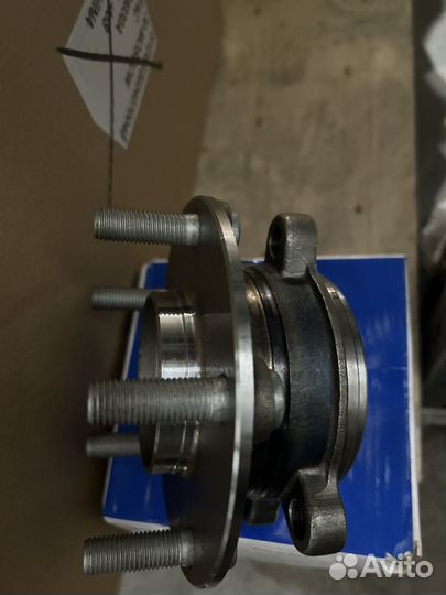 Ступица колеса перед лев