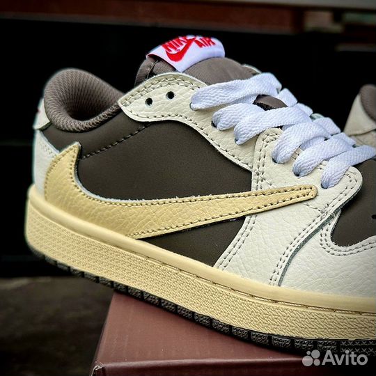 Прочные кроссовки Travis Scott x Air Jordan 1 Low