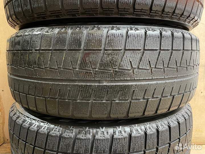 Bridgestone Blizzak Revo GZ 215/60 R16