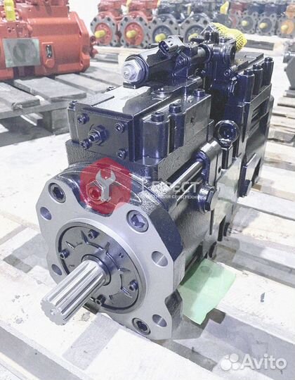 Основной насос Kobelco SK200srlc-1S