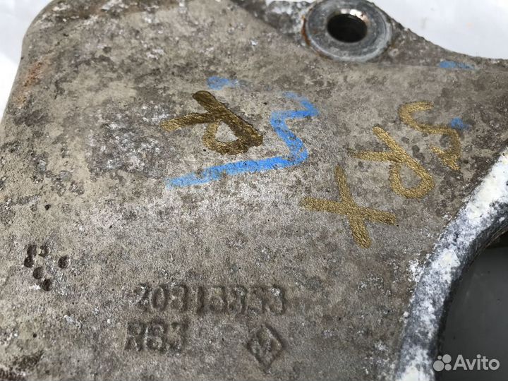 Кулак поворотный задний правый Cadillac SRX II