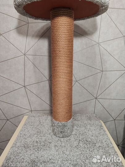 Большая когтеточка с лежанкой