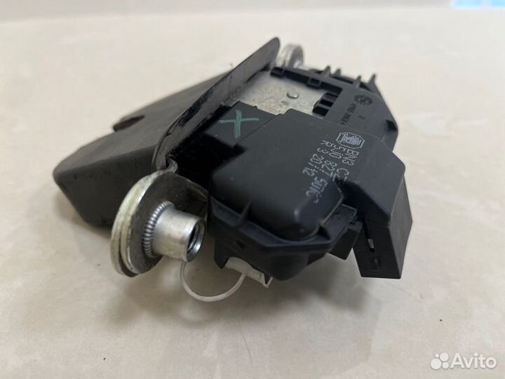 Замок багажника Skoda Fabia 5J5 CGP 2012