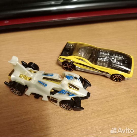 Hot wheels машинки