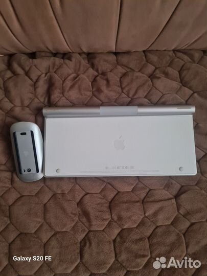 Клавиатура и мышь Apple