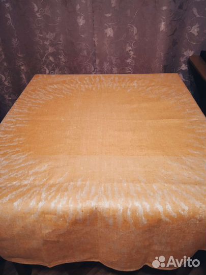 Скатерть лен, жаккард новая размер 150 на 150 см