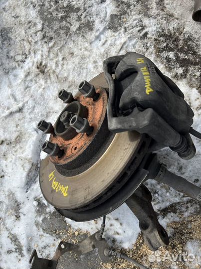 Тормозной суппорт Renault Duster передний