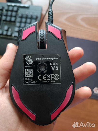 Игровая мышь Bloody V5 с ковриком