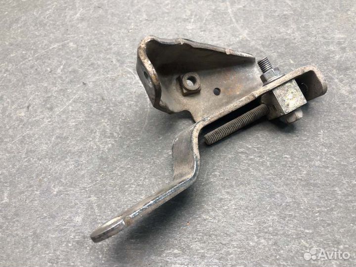 Натяжитель генератора Mitsubishi Carisma DA1A 4G92