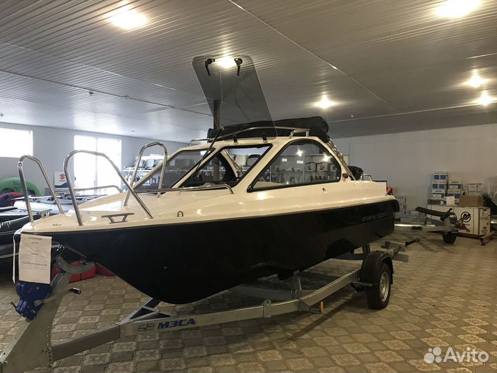 Катер Phoenix 530 HT