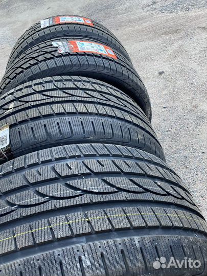 Powertrac SnowStar 275/40 R20 и 315/35 R20