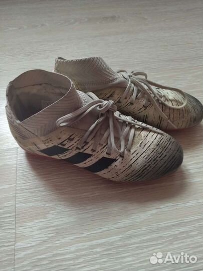 Футбольные шиповки