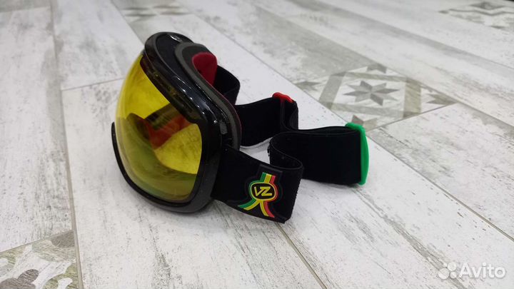 Сноубордическая маска