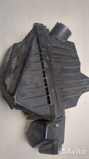 Корпус воздушного фильтра Nissan Primera P12