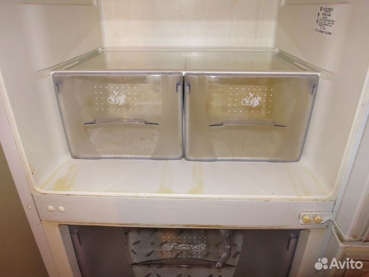 Холодильник Бирюса, надо закачать фреон