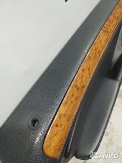 Обшивка двери передняя левая Mercedes Gl X164