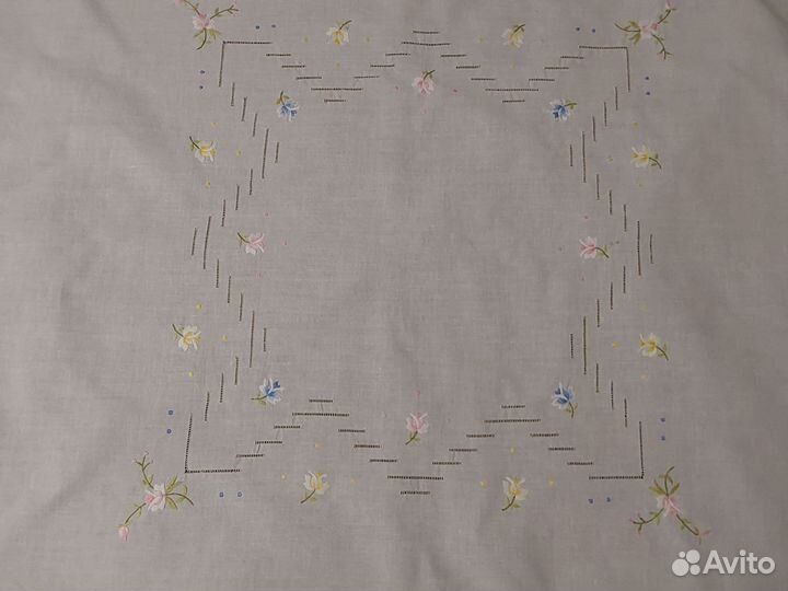 Винтажная чайная скатерть, очень красивая и нежная