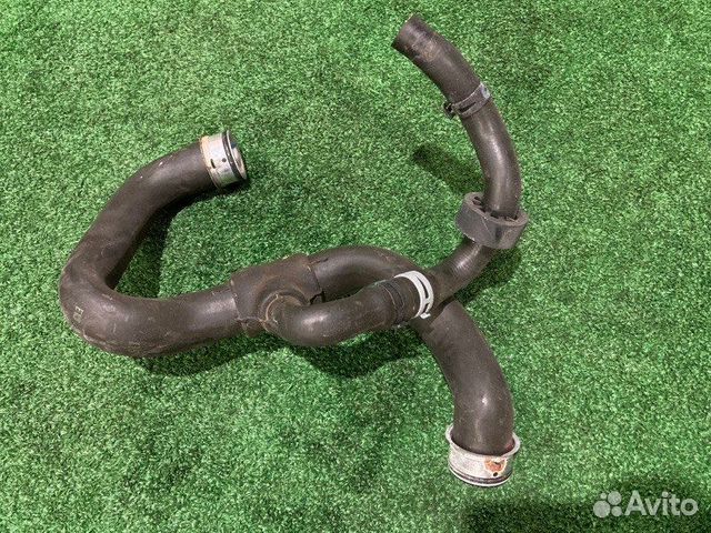 Патрубок радиатора нижний Mercedes-Benz E-Class