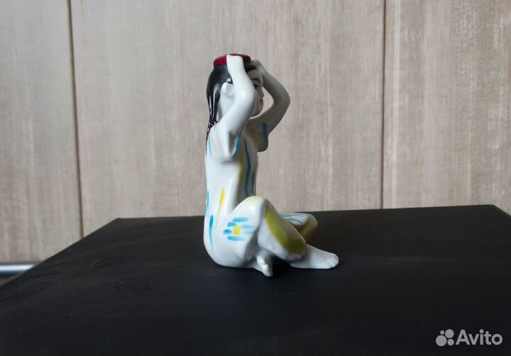 Статуэтка - Маленькая узбечка