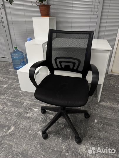 Офисное кресло