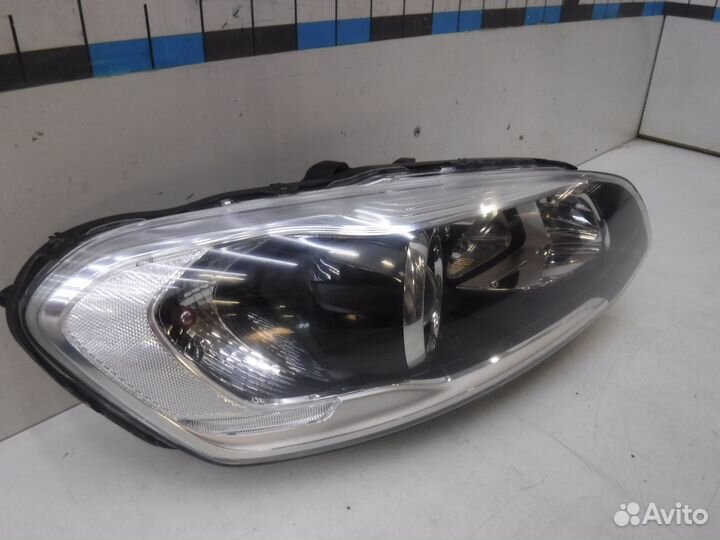 Фара правая Volvo XC60