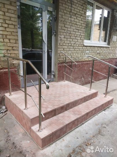 Поручни для лестниц
