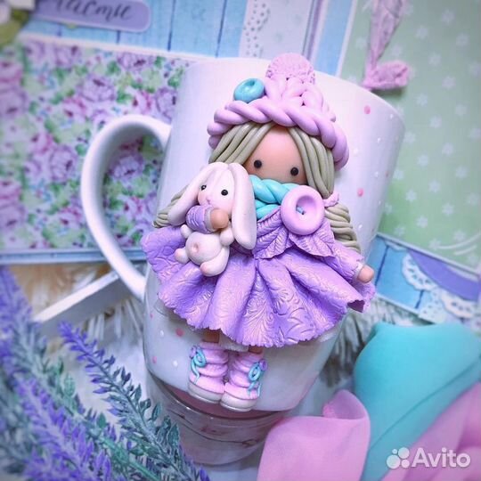 Кукла на кружке ручная работа