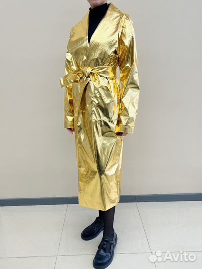 Женские плащи золотые
