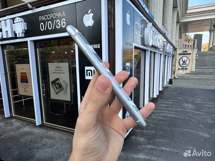 iPhone Xr, 128 ГБ