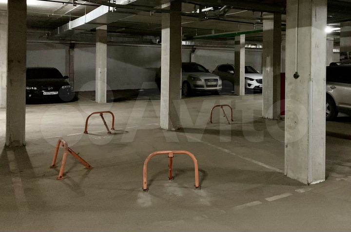Машиноместо, 18 м²