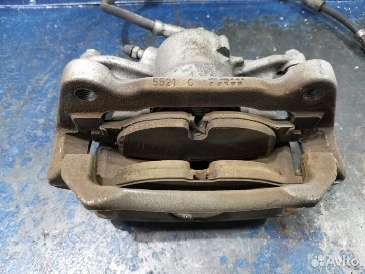 Суппорт передний левый Volkswagen Golf 7