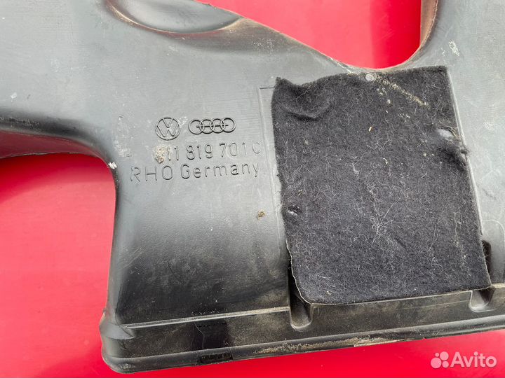 Воздуховод отопителя audi 80B2