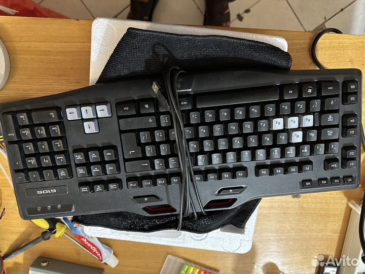 Игровая клавиатура logitech