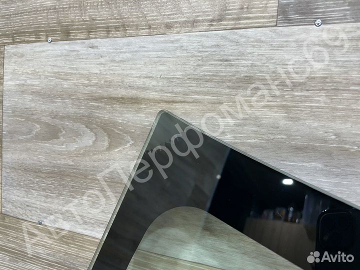 Стекло лобовое Outlander 2 XL / C-Crosser / 4007