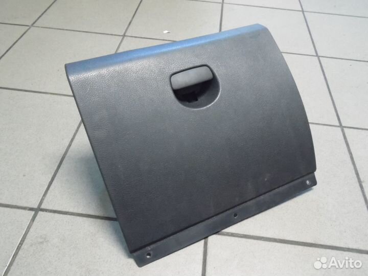 Крышка бардачка Рено Логан Сандеро 2