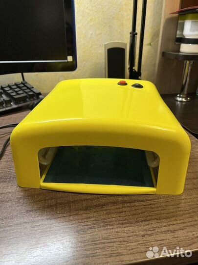 Лампа для сушки ногтей