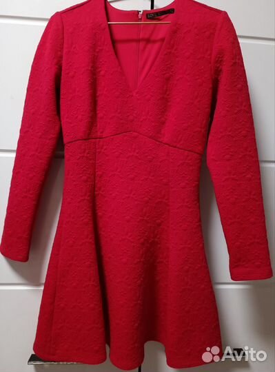 Красное платье от бренда Love republic 42/44