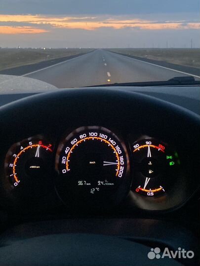 Шиток приборов LADA Vesta