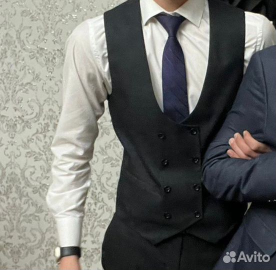 Костюм цвета мокрый асфальт тройка