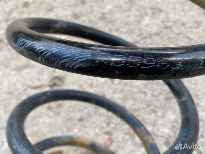 Задняя пружина Kyb RD5963