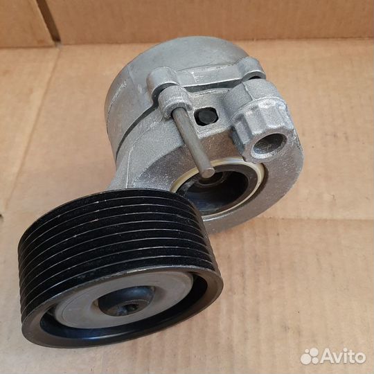 Натяжитель приводного ремня mercedes Actros